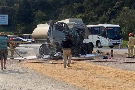 Motorista de caminhão tanque não consegue frear e morre em acidente