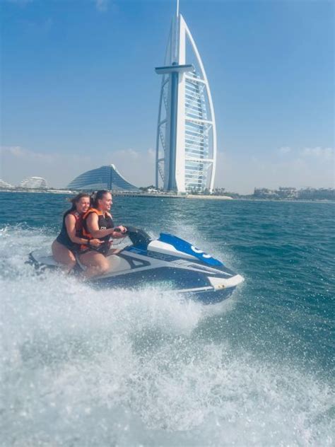 Duba Visite Guid E En Jet Ski Avec Vue Sur La Ville Getyourguide