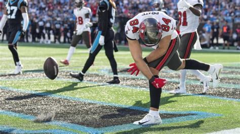 Tampa Bay Buccaneers Clinch Playoff Spot First Nfc South Title Since