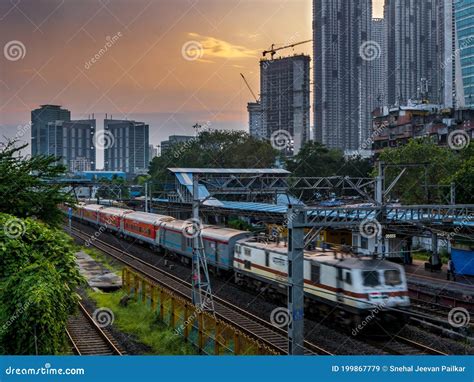 Mumbai Suburban Railway One Of The Busiest Commuter Rail Systems In