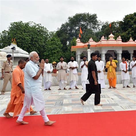 Pm Narendra Modi Addressing During His Gorakhpur Visit