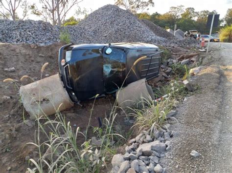 Motorista é preso por embriaguez ao volante após tombar o veículo no