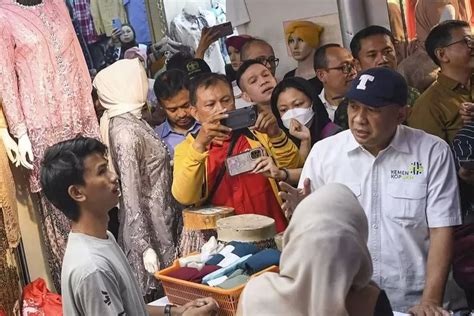 Tidak Puas Cuma Tiktok Shop Yang Gulung Tikar Pedagang Di Pasar Tanah