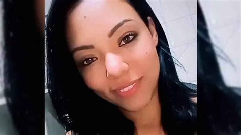 Mulher é assassinada mais de 30 facadas pelo ex companheiro em