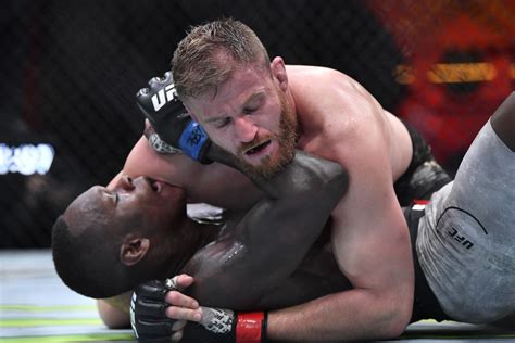 Blachowicz Edges Adesanya To Retain UFC Crown