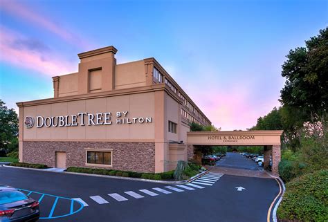 Doubletree By Hilton Hotel Tinton Falls Eatontown 165 ̶2̶0̶5̶