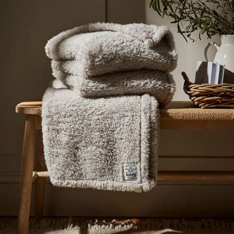 Teddy Bear Throw | Dunelm