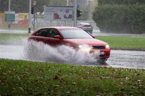 Hrvatska Pred Poplavnim Kaosom Sava Izlazi Iz Korita Zrmanja Opasno