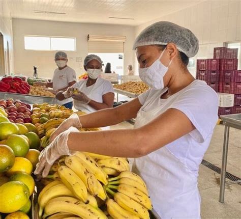 Banco De Alimentos Da Nova Ceasa Doa Kg De Frutas E Verduras Para