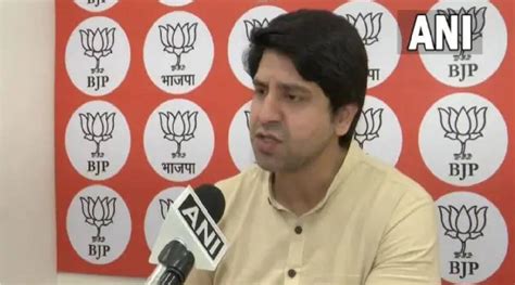 Congress Tells AAP And BJP A Small And Big Recharge Shehzad Poonawalla