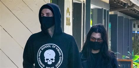 Kourtney Kardashian Travis Barker Hold Hands While Out To Lunch In