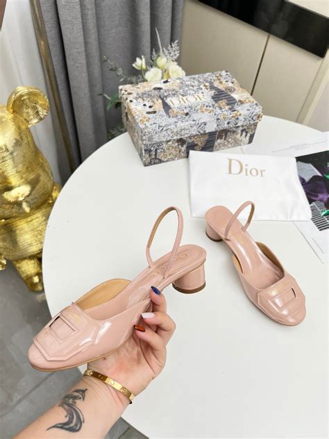 Replica Dior Day Slingback Pumps MM In Nude Patent Calfskin