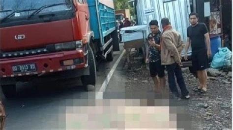 Kronologi Kecelakaan Maut Motor Oleng Saat Melaju Lalu Dump Truk