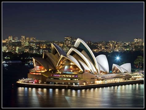 Solve Sydney Opera House Jigsaw Puzzle Online With 63 Pieces