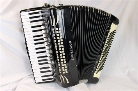 4658 Black Excelsior Excelsiola Piano Accordion LMMH 41 120