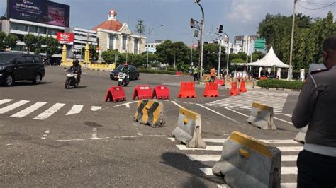 Massa Reuni 212 Bubar Patung Kuda Monas Masih Ditutup Sampai Jam 9