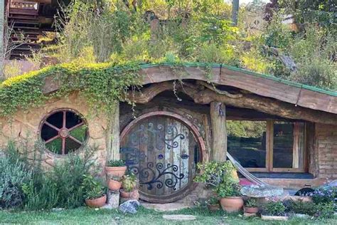 Disponível para aluguel casa hobbit faz sucesso no interior de SP