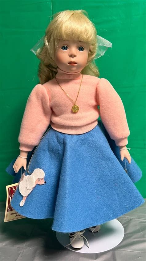 Blonde Bright Blue Eyed Dynasty Porcelain Musical Doll Anna