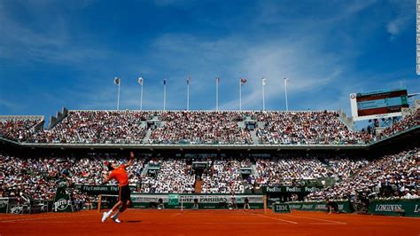 Red clay and no roof: The unique Roland Garros - CNN Video