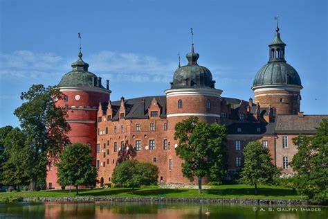 Of all the castles in Sweden, Gripsholm Castle seems to be the biggest ...