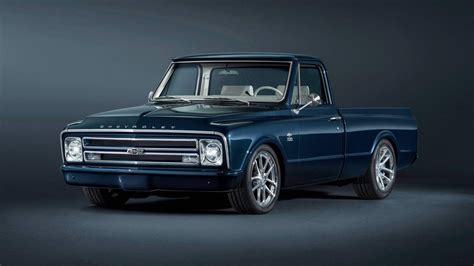 Chevrolet Builds 1967 C10 Custom Pickup For Sema