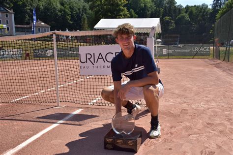 Tennis Ugo Blanchet Titr Au Tournoi D Uriage