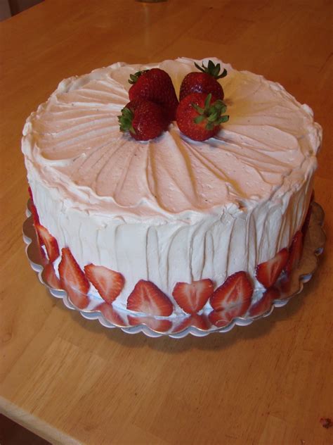 Strawberry Cream Cheese Cake - CakeCentral.com