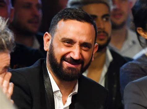 Cyril Hanouna Pourquoi Son Père A T Il été Fait Chevalier De La