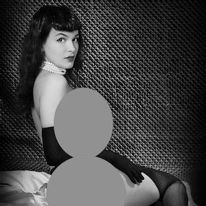 Sexy Vintage Nude In Pearls Fishnets And Gloves C 1950 S Black White Multiple Sizes