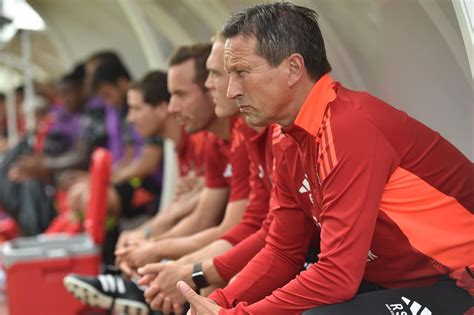 Roger Schmidt Deu Folga Ao Plantel Mas Regressam Hoje Ao Trabalho