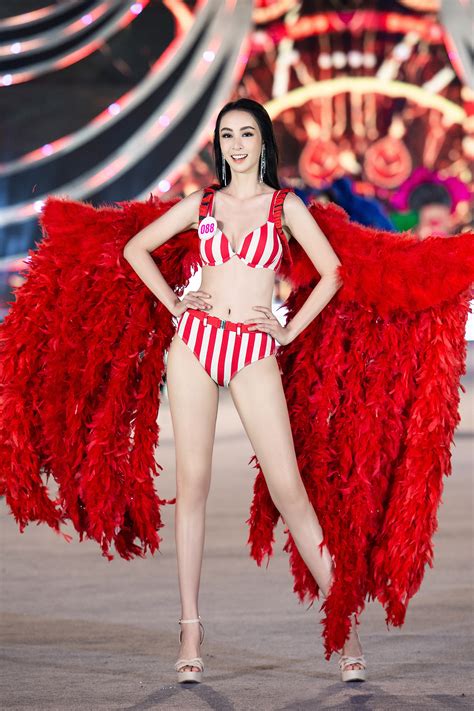 Th Sinh Hoa H U Vi T Nam Tr Nh Di N Bikini B C L A Vtv Vn