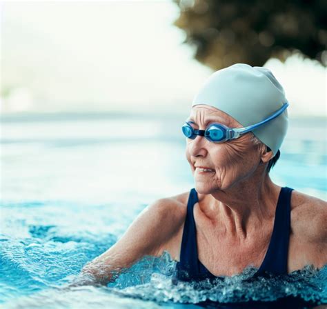 The Benefits of Swimming for Older People - Healthynewage.com