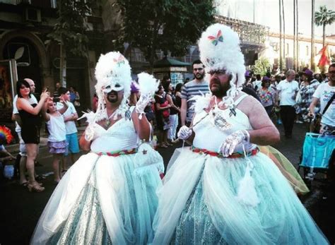 Las Mejores Imágenes Del Orgullo Gay De Sevilla 2017 Sevilla Secreta