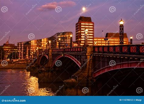 Lambeth Bridge at night stock photo. Image of brittain - 11278512