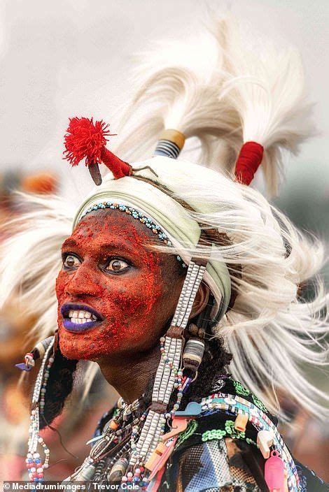 Wodaabe Tribe Where Men Spend Hours Doing Their Hair And Makeup To Impress Women Artofit