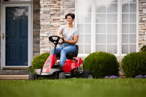 Troy Bilt Tondeuse autoportée Minirider ramassage intégré TB 60T R