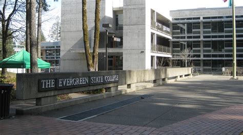 Study abroad in Evergreen State College | Landmark Immigration