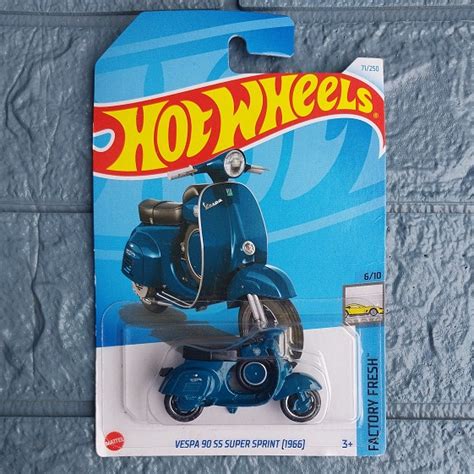 Hot Wheels Vespa 90 SS Super Sprint 1966 Shopee Malaysia