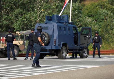 CRNO NA BIJELO SVECLA POTPUNO RASKRINKAO SRBIJU Objavio Dokumente O