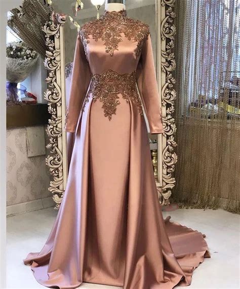 Dubai Style Muslim Long Sleeves Women Formal Evening Gowns Stunning