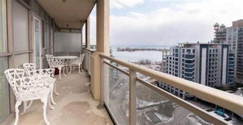 These Toronto waterfront condos are listed for under $750,000 (PHOTOS ...