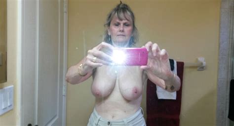 Hamster Wives MatureMilf Porn Pic