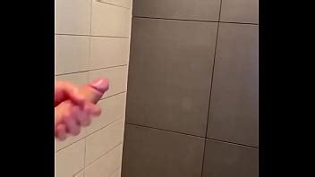 GOSTOSÃO GOZANDO MUITO ALGUE TEM CONTATO DELE XVIDEOS