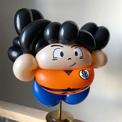 Goku Balloon | Decoración con globos cumpleaños, Manualidades con ...