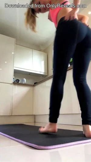 Blonde Yoga Pants Porn Sex Pictures Pass