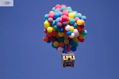 Balloons float real-life 'Up' house near LA - CNET