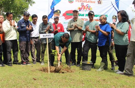 Peringati Hpn Dan Hut Pwi Ke Pwi Blora Tanam Pohon Di Kawasan