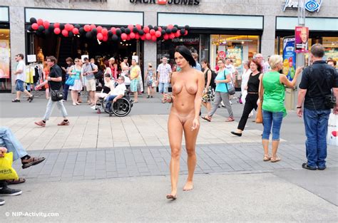 German Brunette Elizabeth Walking Street