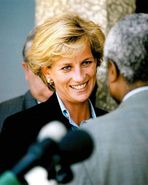 January 13 1997 Princess Diana Arrives At Luanda Airport In Angola At