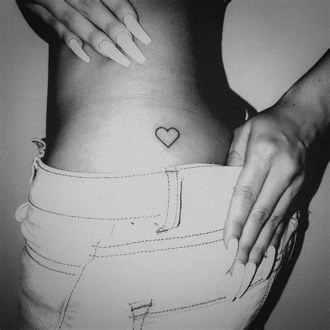 Álbumes 96 Foto Tatuajes Para Mujeres En Las Pompas Lleno